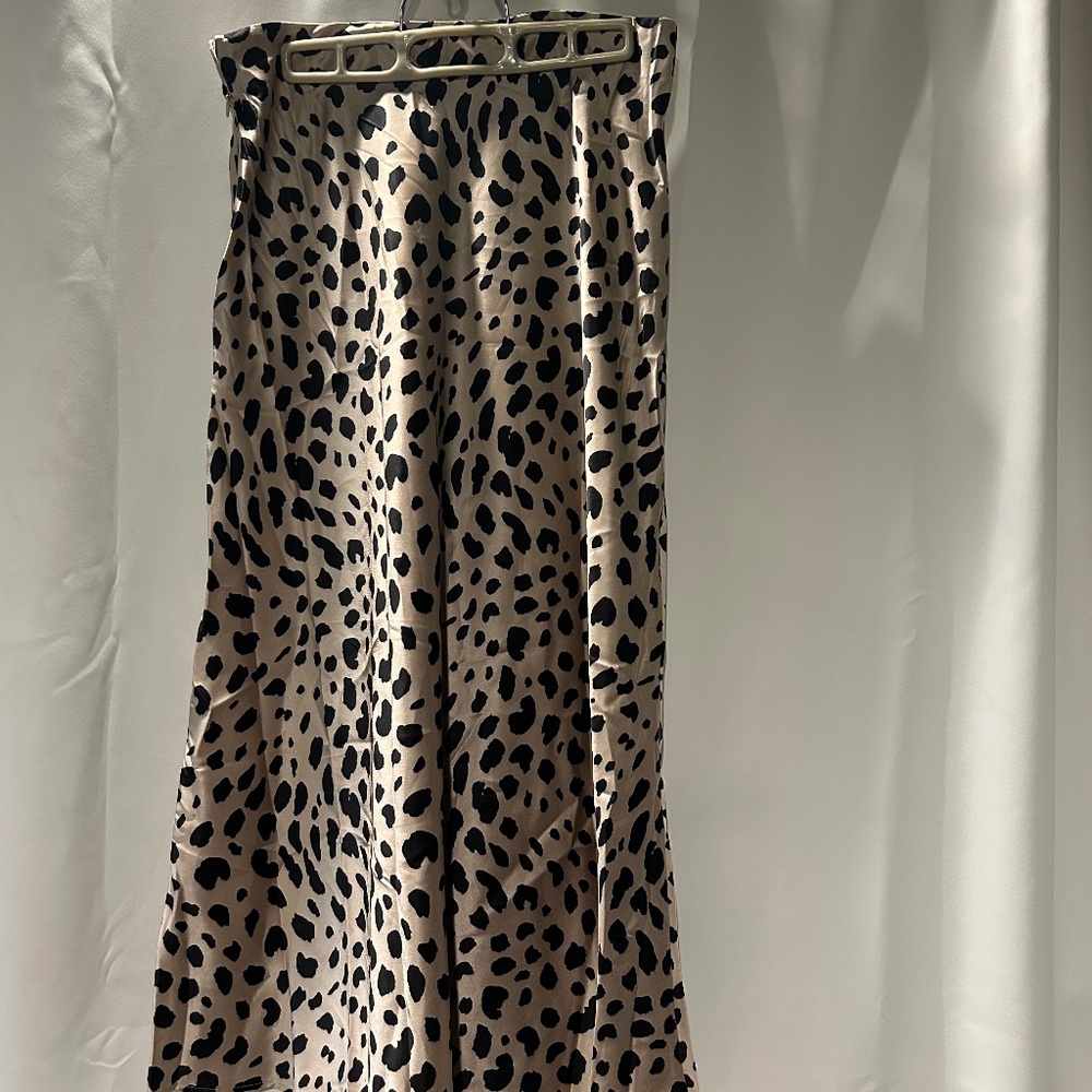 Satin patterned skirt